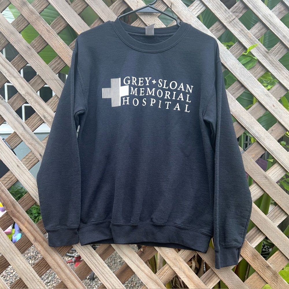Gildan Black Sweatshirt